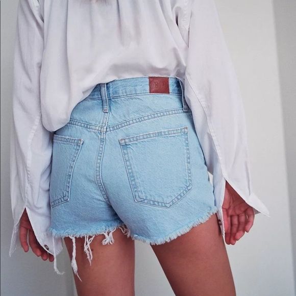 BDG Pants - BDG High Waisted Girlfriend Shorts ♥️♥️♥️